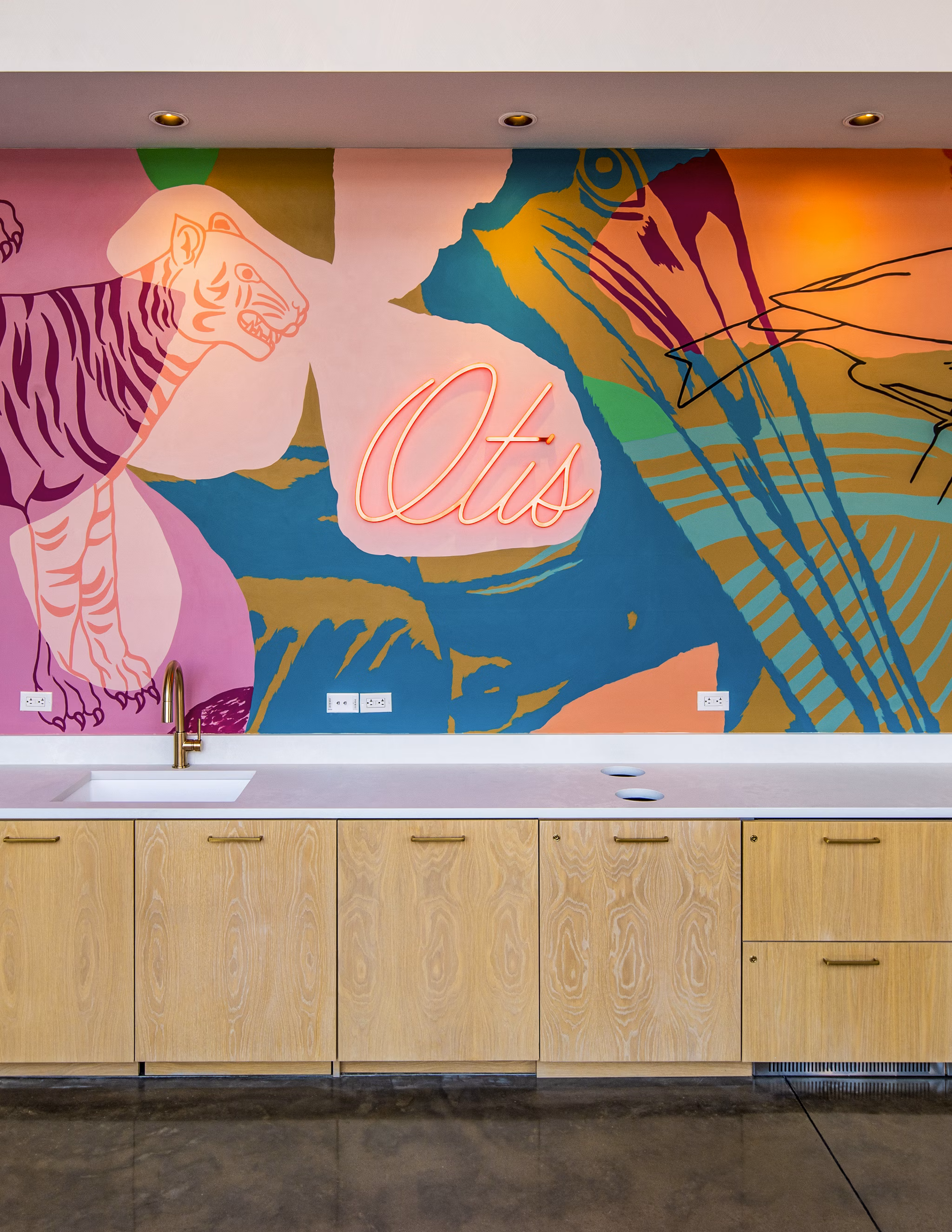 Chic clubhouse featuring stylish seating and modern decor at Otis Apartments