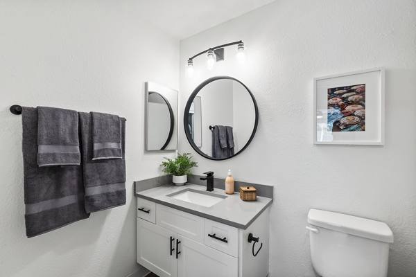 bathroom at Madera Ridge Apartments