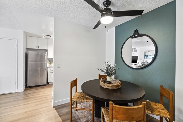 Dining area with modern furnishings at Madera Ridge Apartments