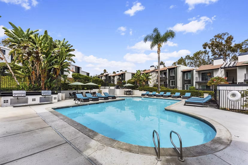pool at Madera Ridge Apartments