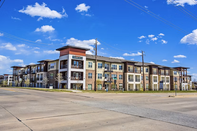 McKinney Terrace: Contemporary building at luxury apartments in the heart of McKinney