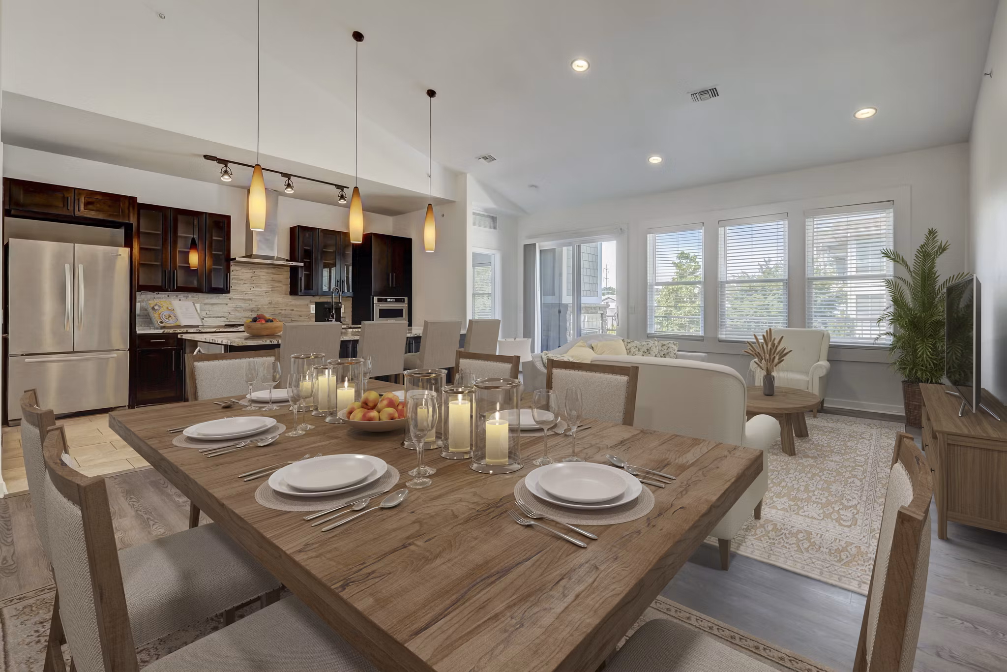 dining room at The Trails at Timberline Apartments 
