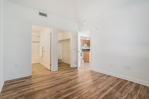 living room at The Trails at Timberline Apartments 