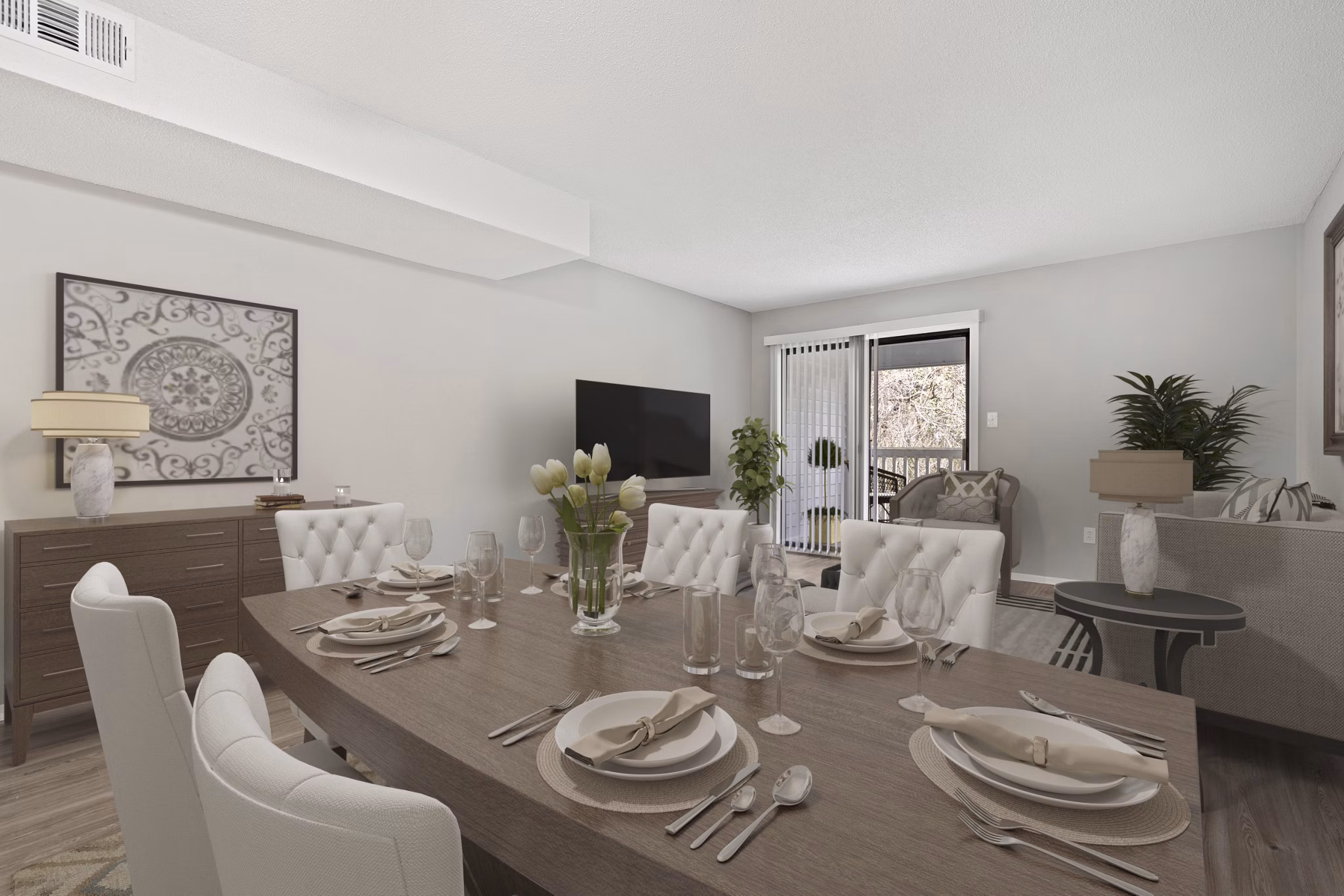 dining room at Lakeside Place Apartments