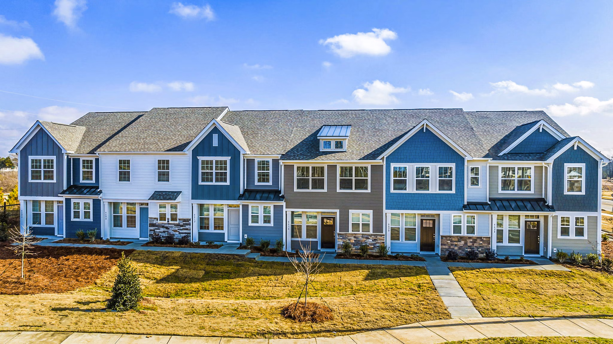ABODE at Parkside: Contemporary apartment townhomes with striking design