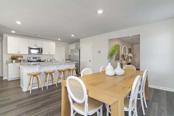 dining room at The Grove at Village Oaks Apartment Homes