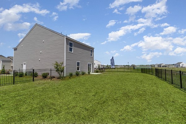 backyard at The Grove at Village Oaks Apartment Homes