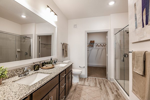 bathroom at Palacio Apartments 