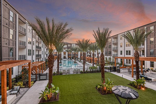 pool at Palacio Apartments 