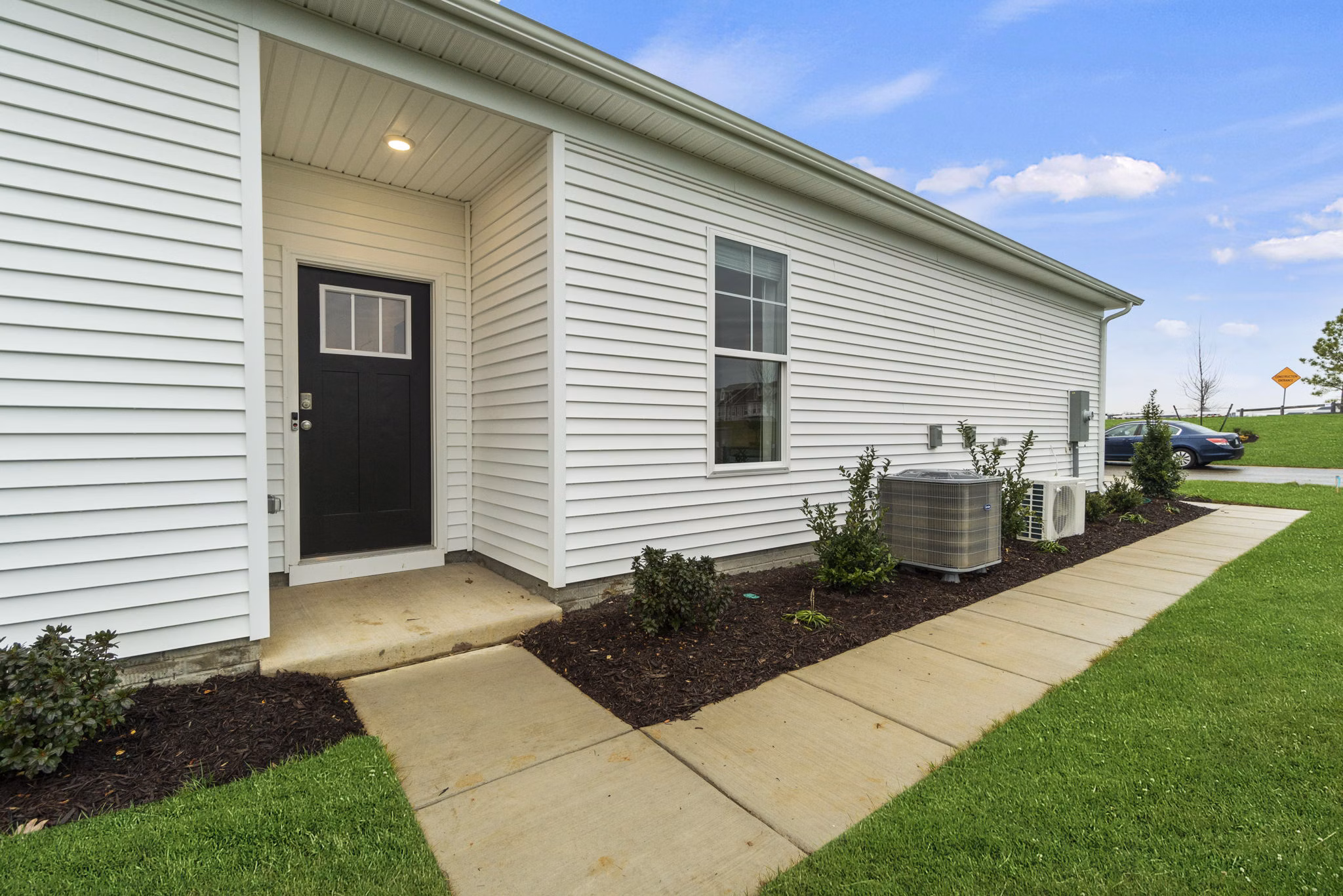 Maple Grove Apartments: Elegant of luxury apartments in a serene neighborhood