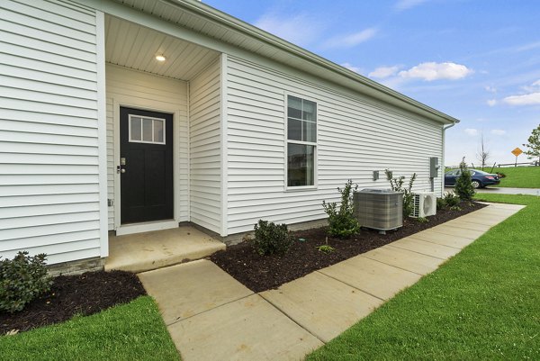 exterior at Maple Grove Apartments 