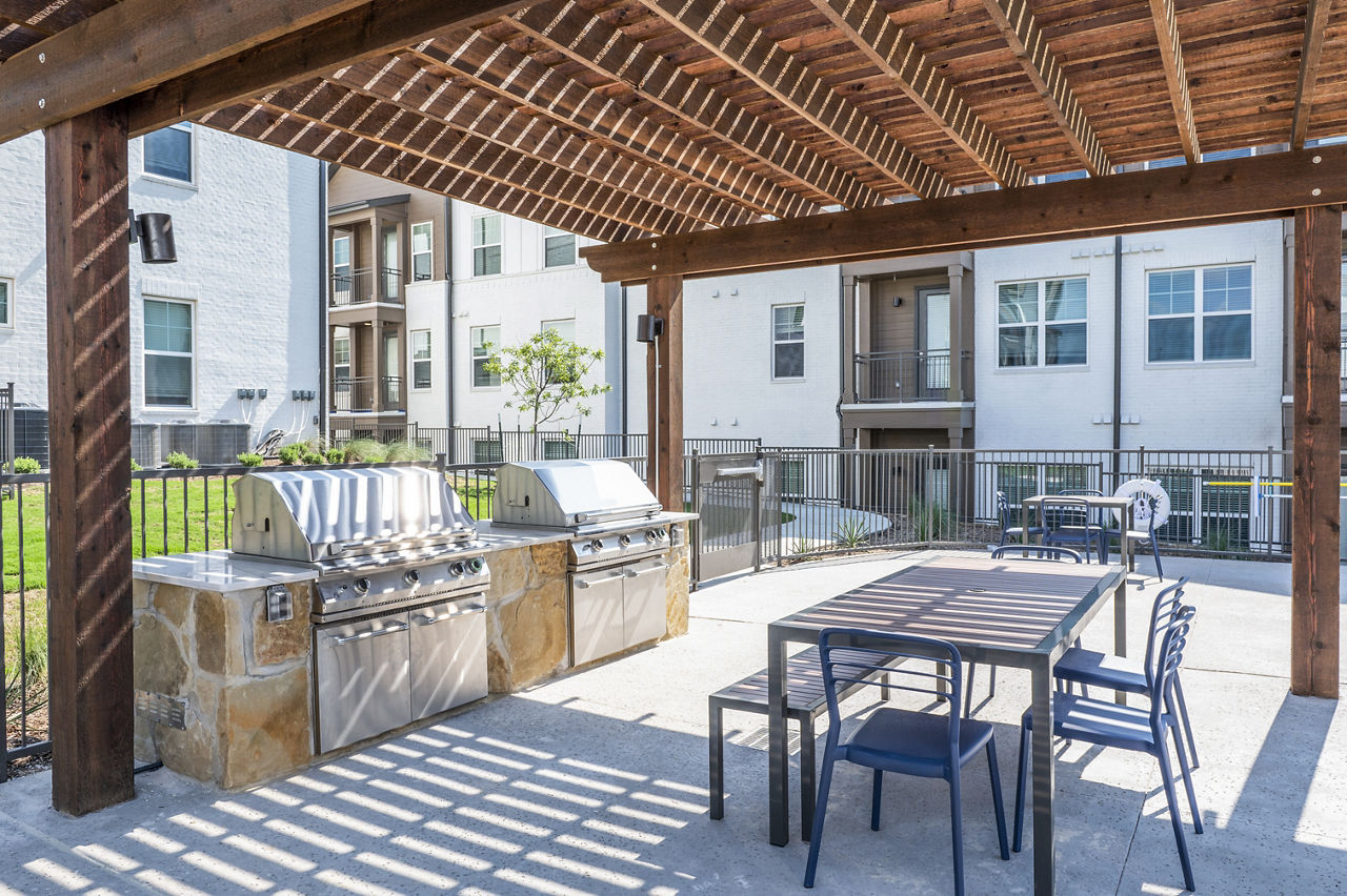 Grill area at Birchway Hudson Oaks