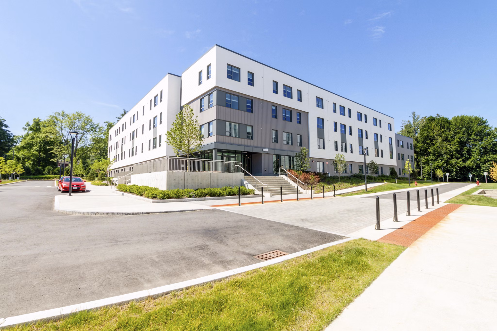 building at Fieldstone Apartments