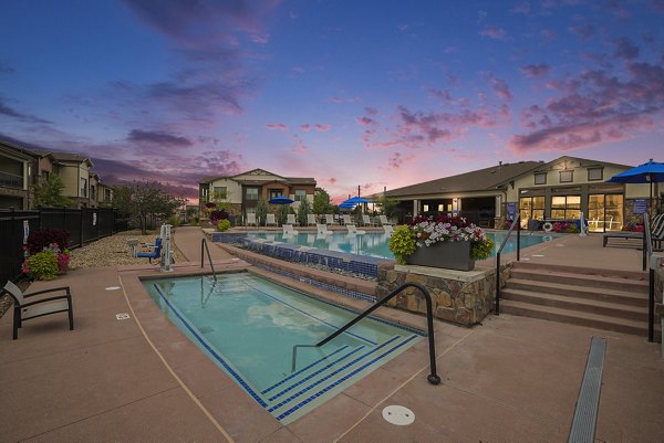 pool at Highpoint Club Apartments