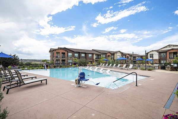 pool at Highpoint Club Apartments