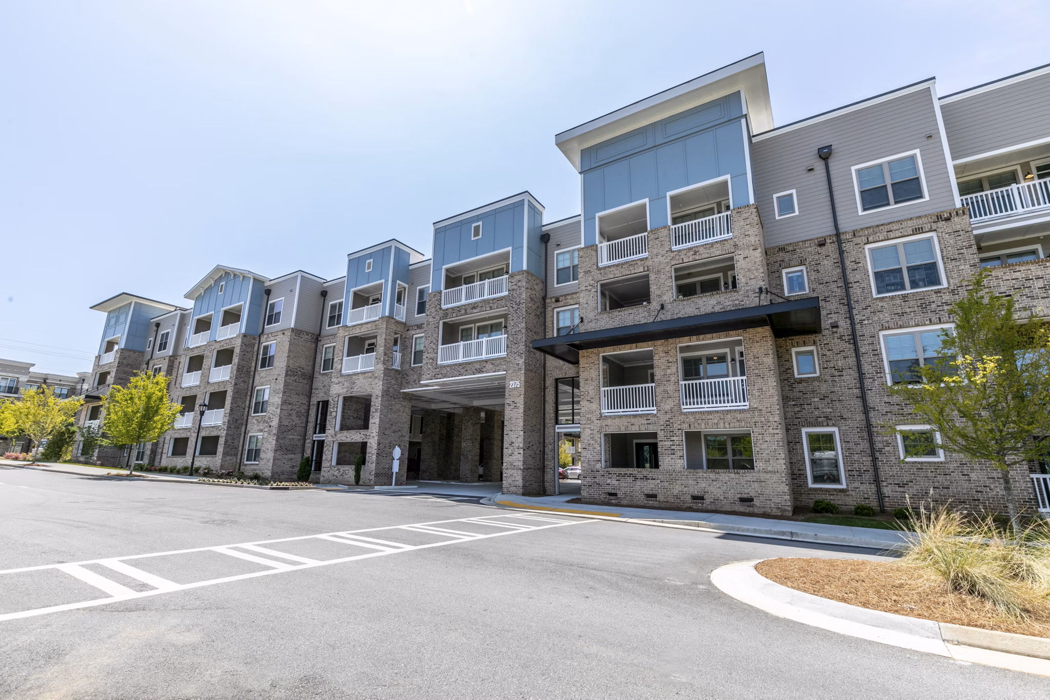 Annabelle on Main: Luxury view of modern apartments in downtown Greystar community