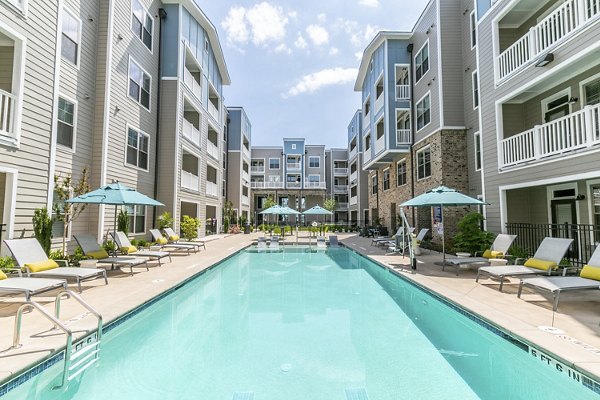 pool at Annabelle on Main Apartments