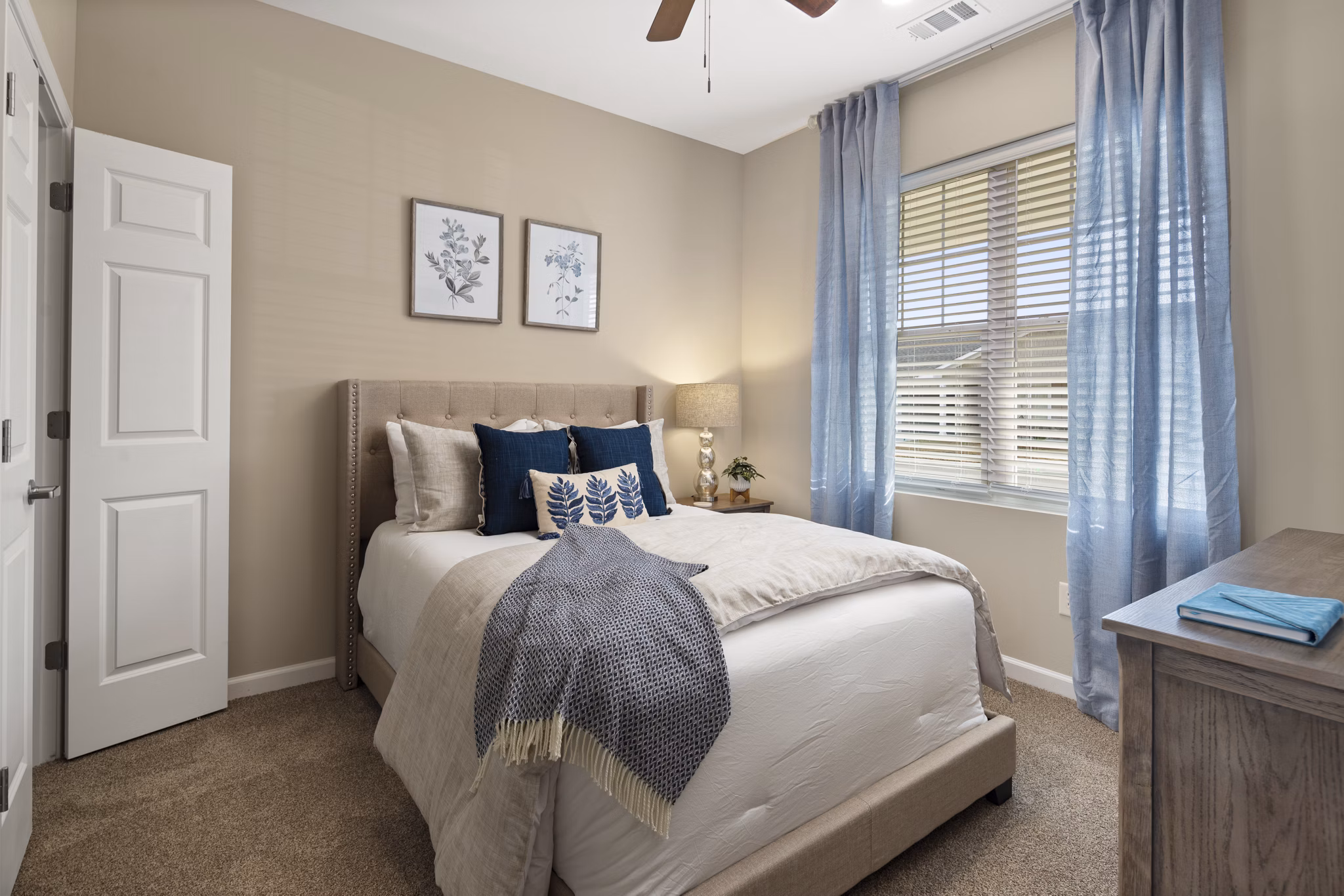 bedroom at The Ridge at Calhoun Apartments 
