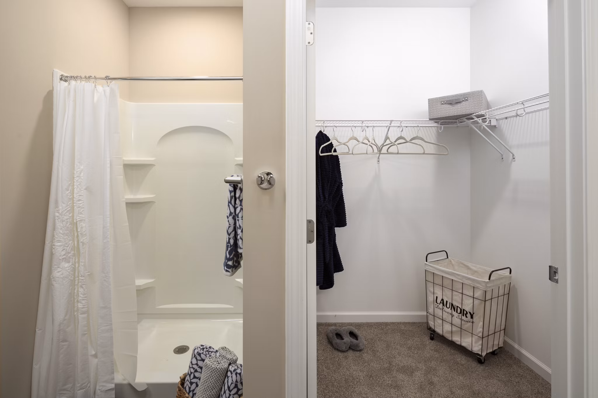 bedroom at The Ridge at Calhoun Apartments 