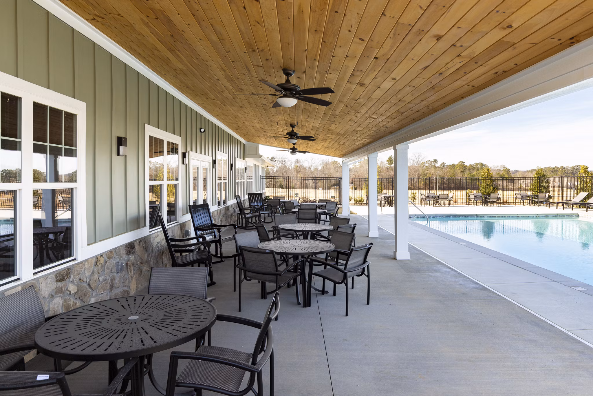 patio at The Ridge at Calhoun Apartments 