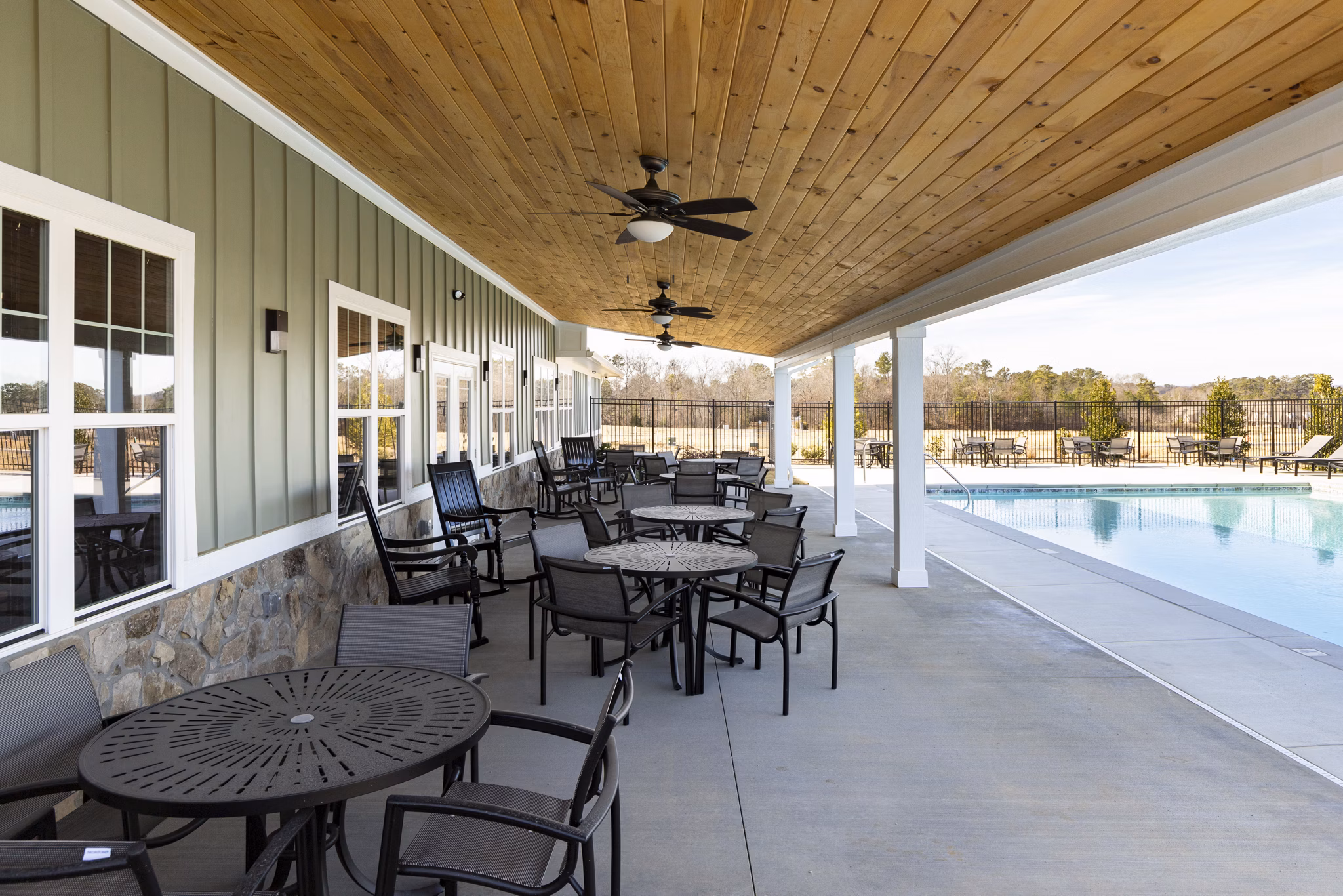 patio at The Ridge at Calhoun Apartments 