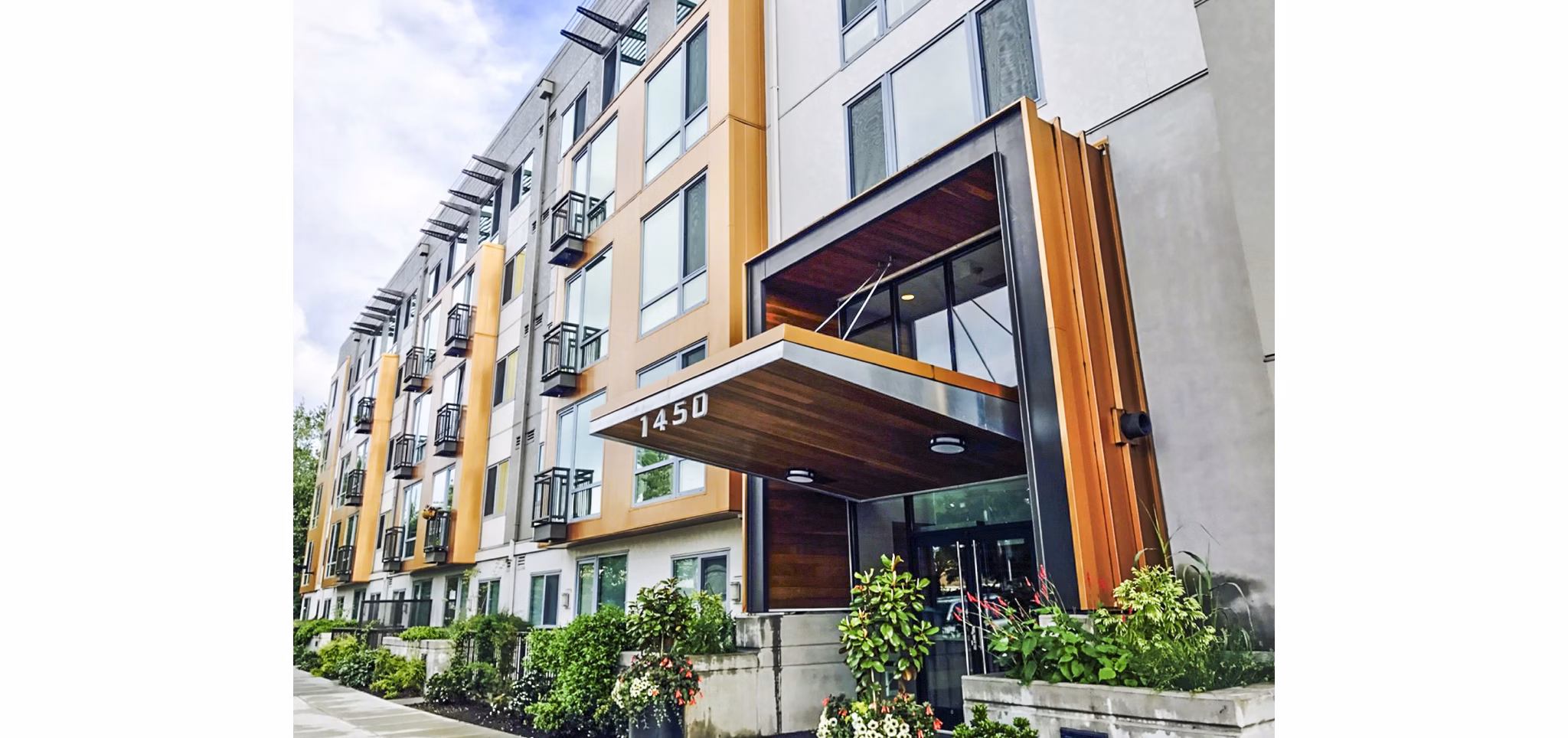 Prescott Apartments: Elegant high-rise building with modern design in San Francisco