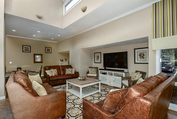clubhouse at Woodlake Villas Apartments