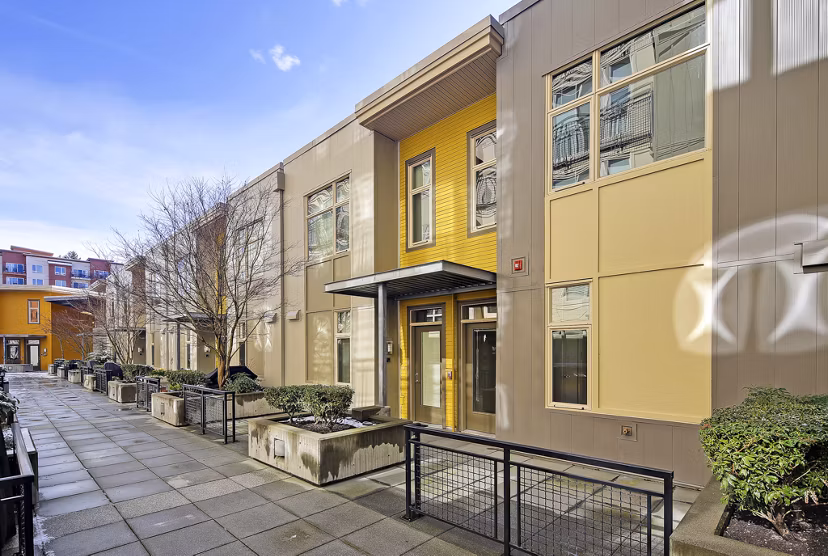 Thornton Place Apartments: Contemporary luxury apartments in Seattle's Northgate neighborhood