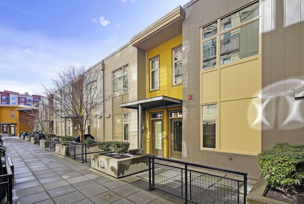 Thornton Place Apartments: Contemporary luxury apartments in Seattle's Northgate neighborhood