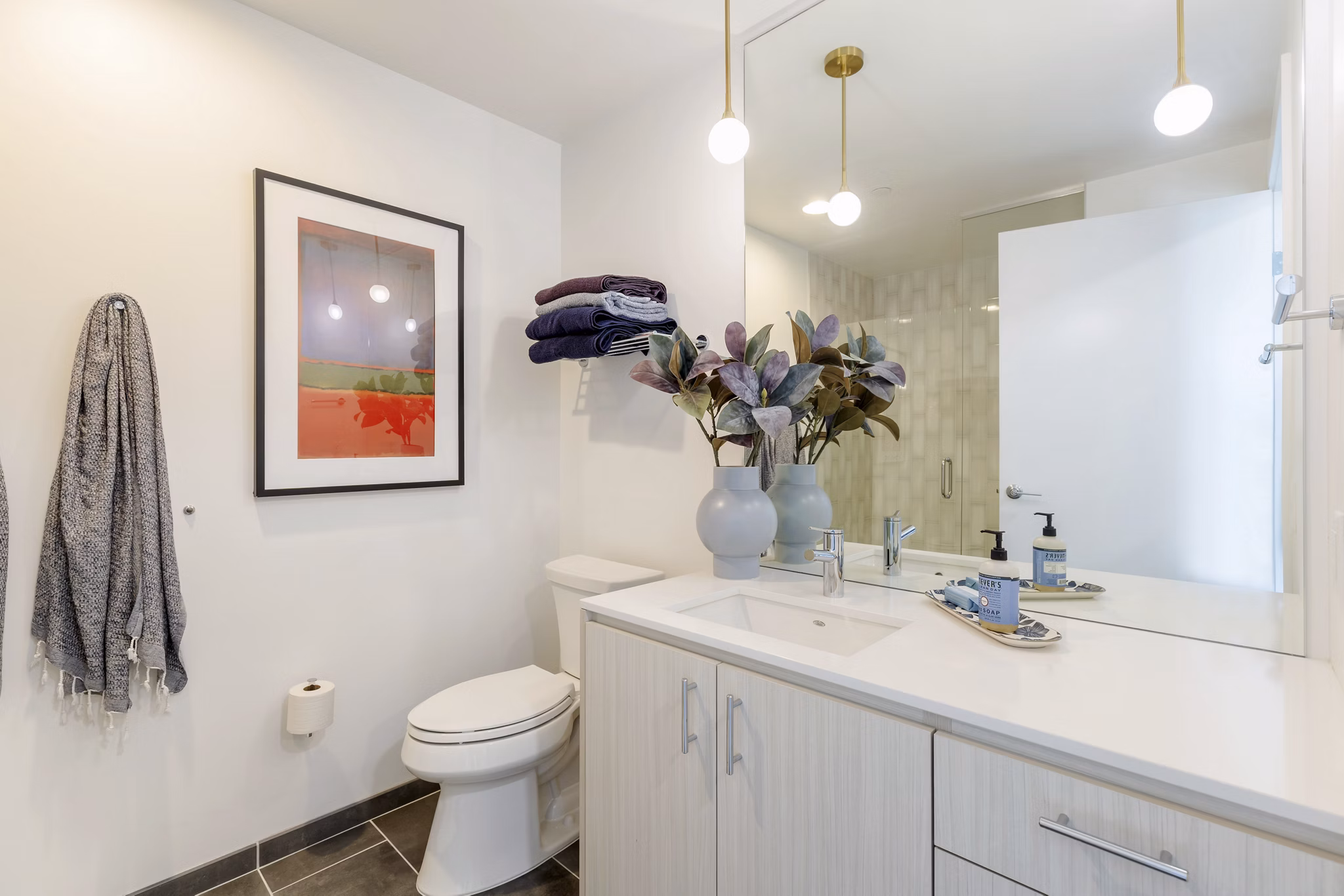 bathroom at 5 MLK Apartments 