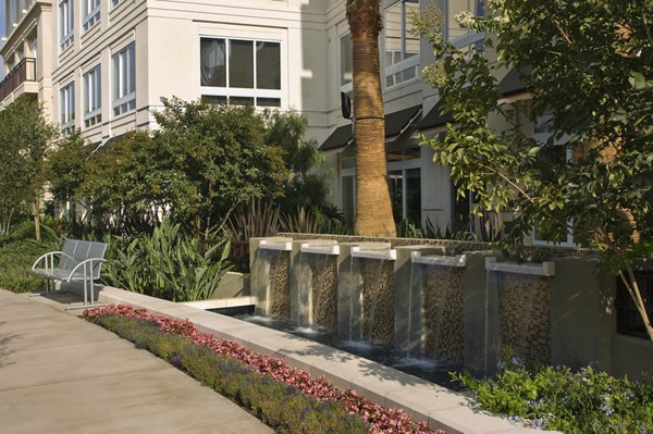 mResidences Miracle Mile: Elegant of luxury apartments in a prime Los Angeles location