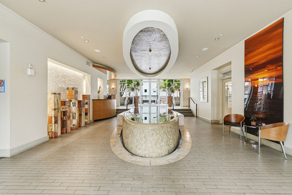 Lobby at Broadstone Miracle Mile Apartments