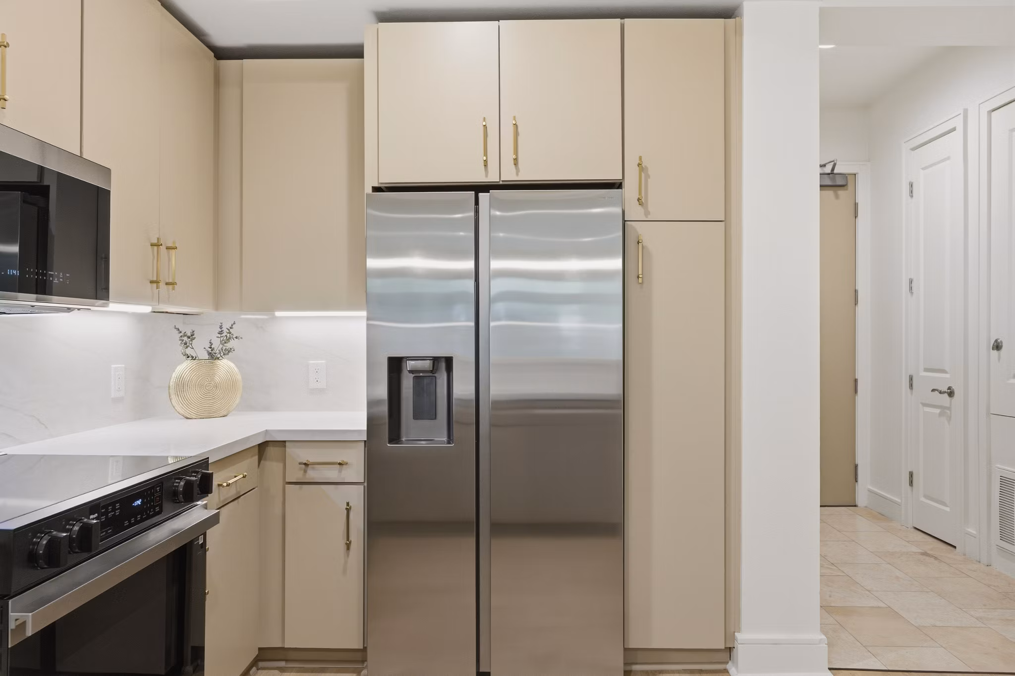 Kitchen at Broadstone Miracle Mile Apartments