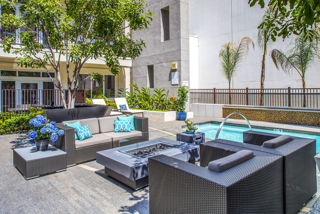 Broadstone Miracle Mile Los Angeles Ca 7 of 12