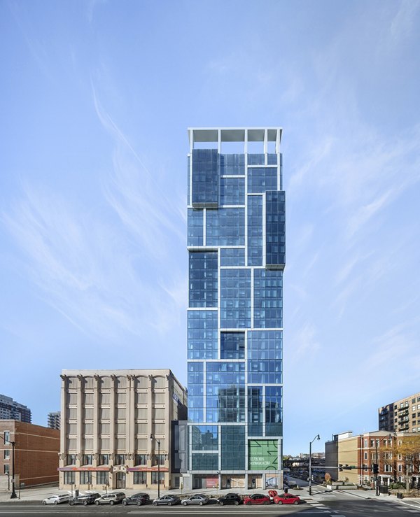 1400 Wabash Apartments: Luxury modern high-rise in South Loop, Chicago