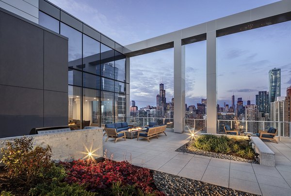 Scenic lake and skyline views from a rooftop deck at 1400 Wabash Apartments, luxury living in Chicago's South Loop