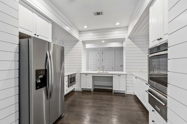 clubhouse at The Briscoe Apartments 
