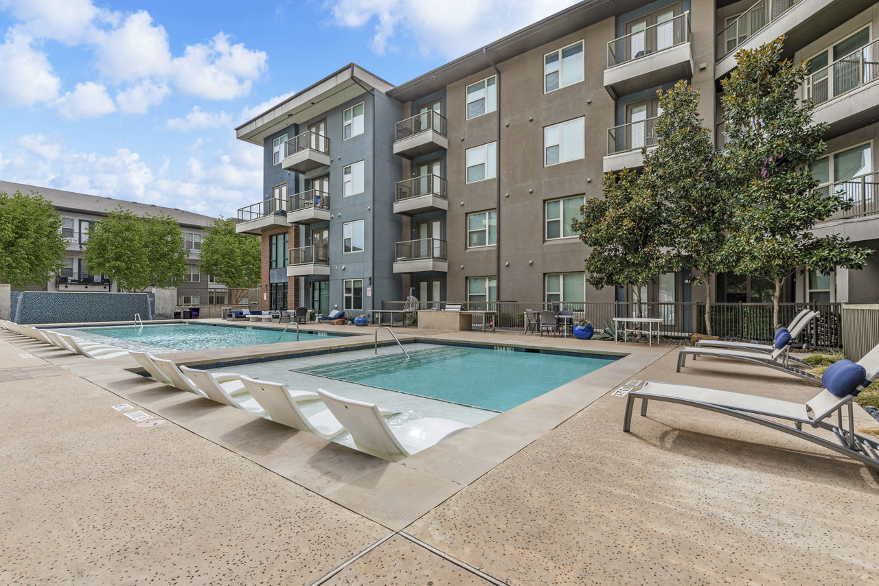 The Briscoe Dallas Tx 2 of 12