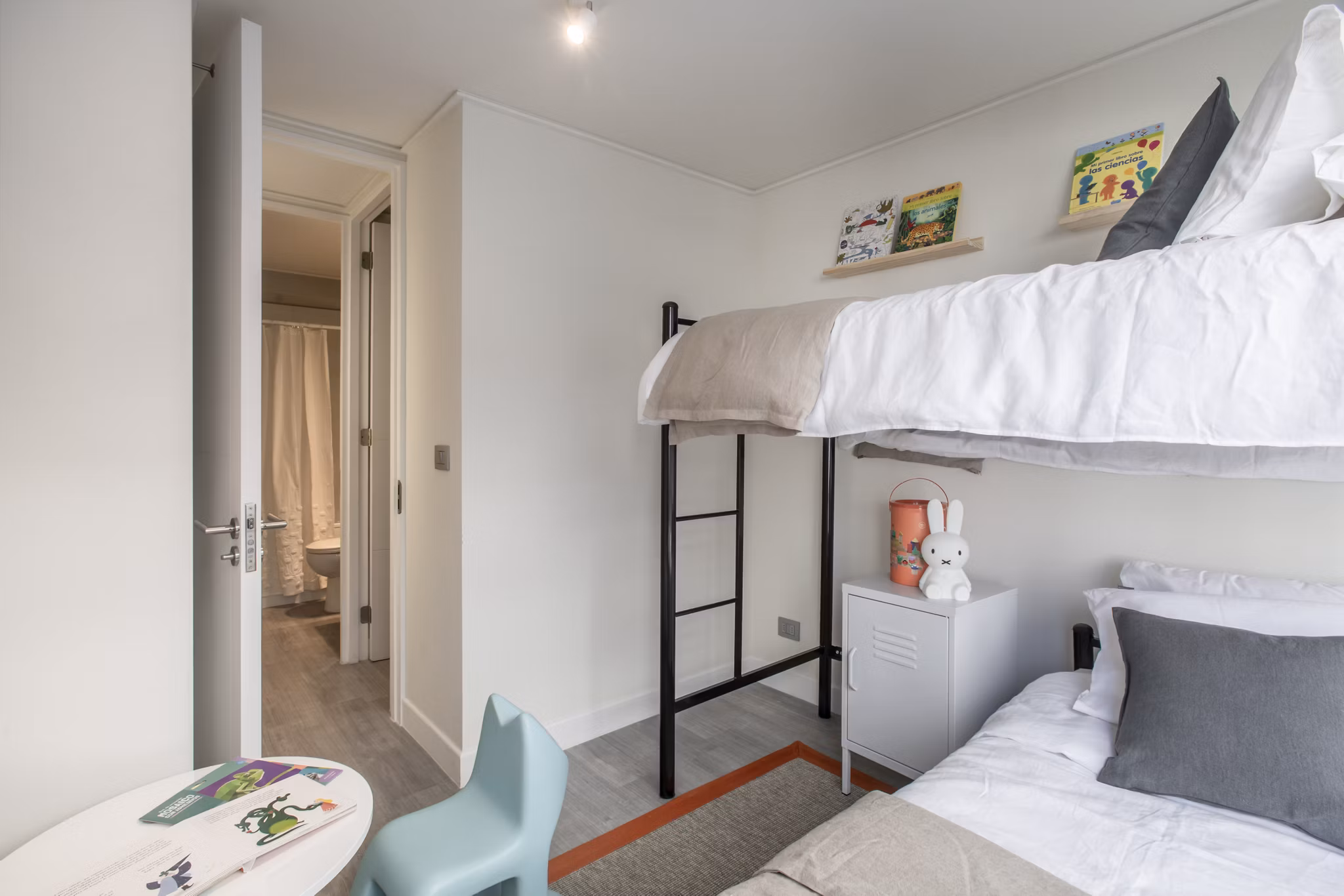bedroom at Somma Plaza Nunoa Apartments