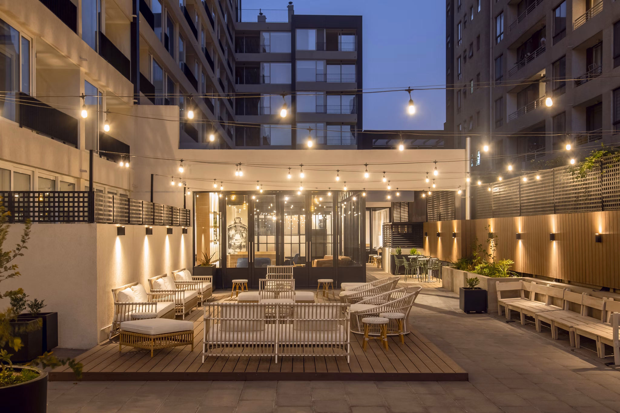 patio area at Somma Plaza Nunoa Apartments