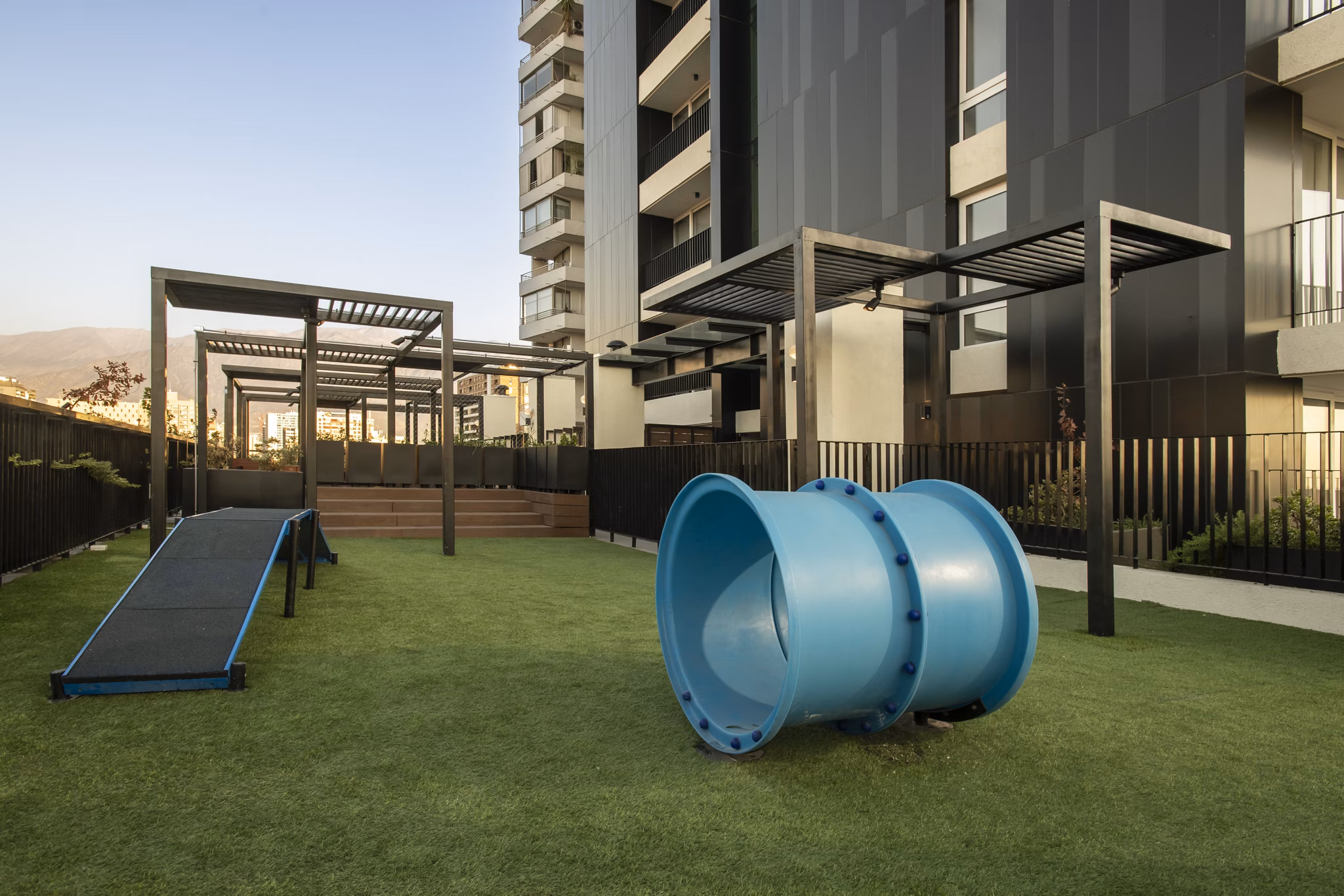 dog park at Somma Plaza Nunoa Apartments