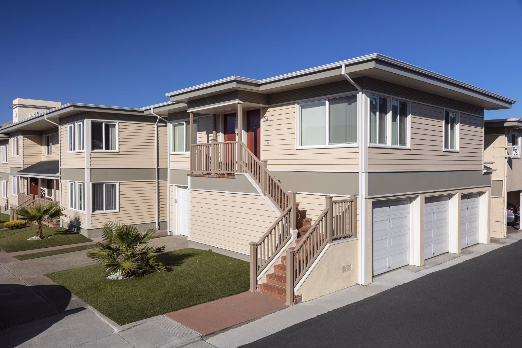 Coronado Apartments: Elegant of luxury apartments near downtown
