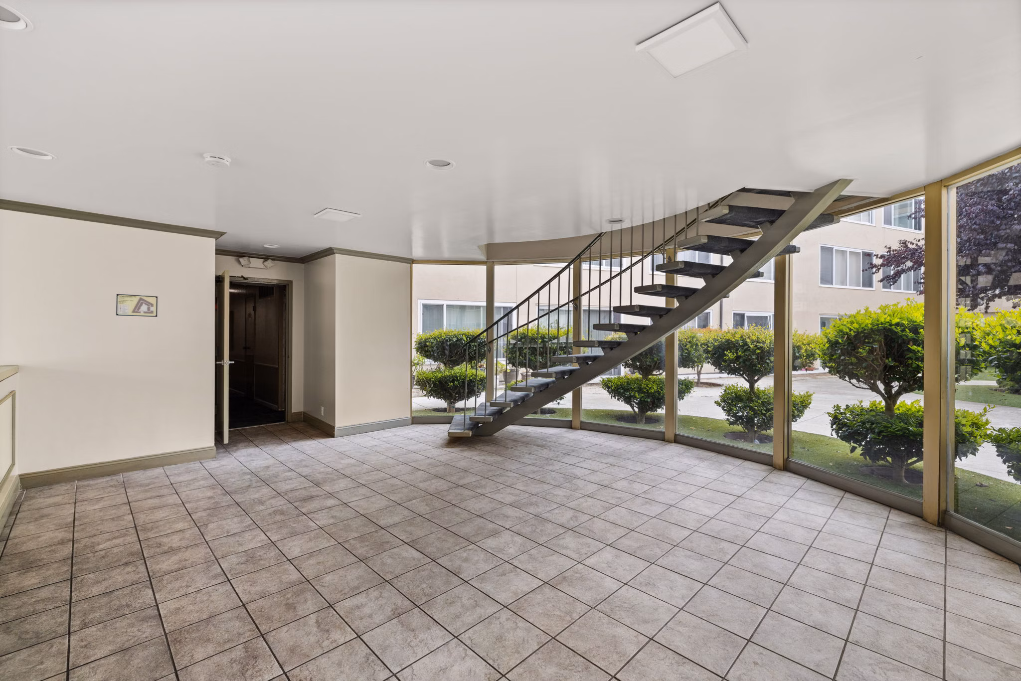 clubhouse at South Palm Apartments