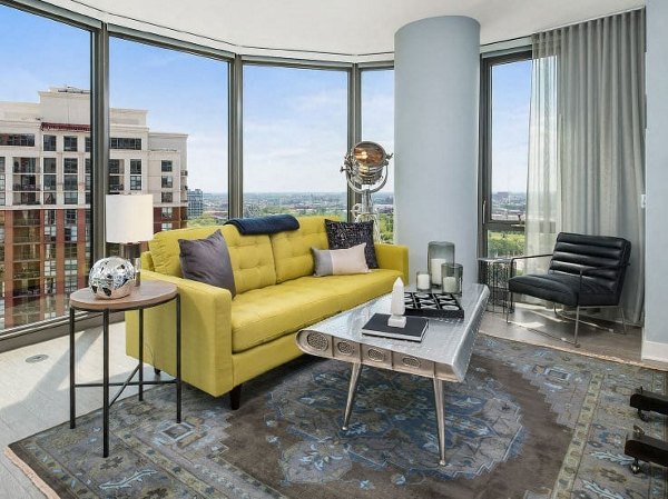 living room at 1001 S State Apartments