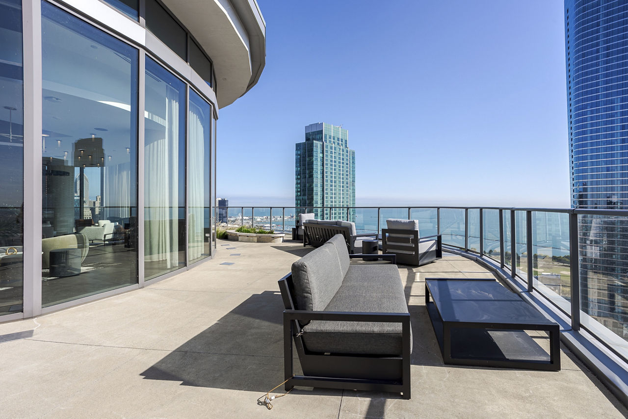 Roof deck at 1001 S State (3 of 4)