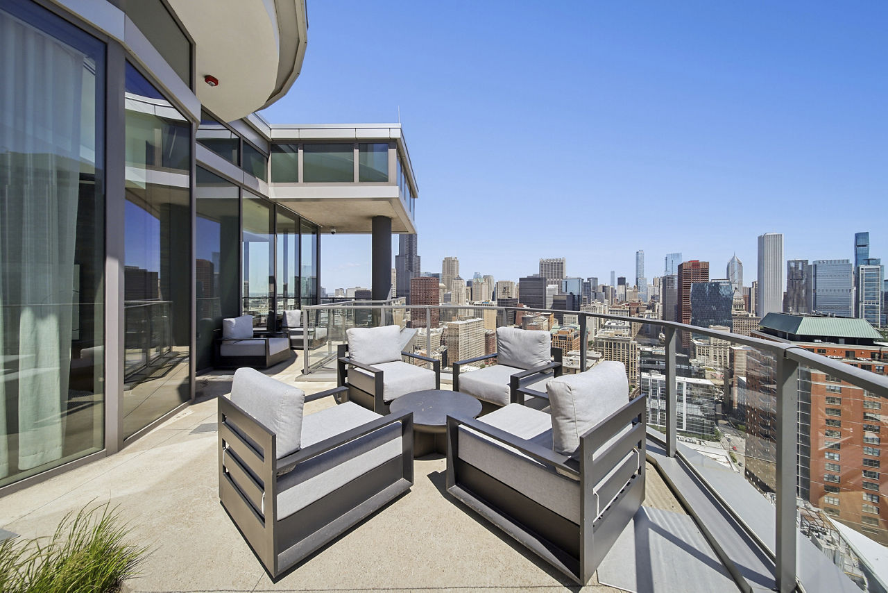 Roof deck at 1001 S State (1 of 4)