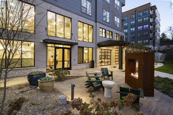 patio at Novel West Midtown Apartments