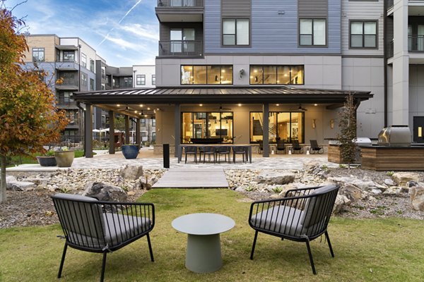 patio at Novel West Midtown Apartments