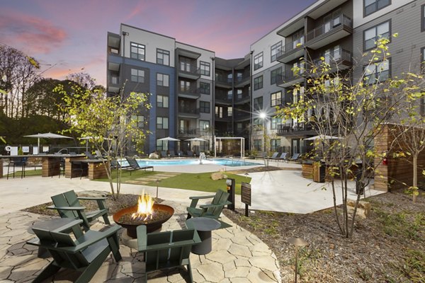 grill area at Novel West Midtown Apartments