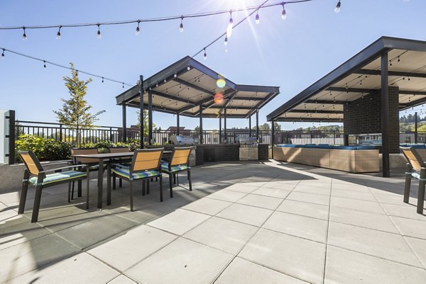 courtyard at Ethos Apartments